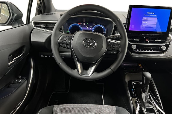 Toyota Corolla 3 of 5