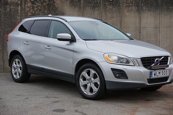 Volvo XC60 2 of 20