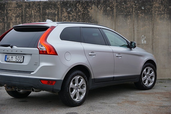 Volvo XC60 11 of 20