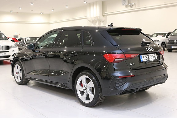 Audi A3 4 of 5