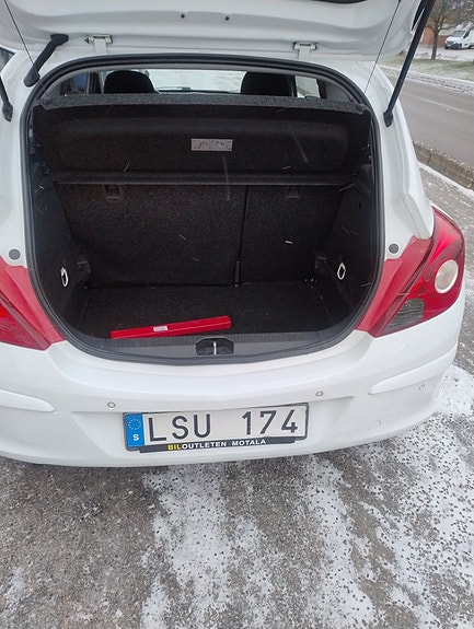 Opel Corsa 14 of 14