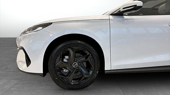 BYD Seal 6 9 of 13