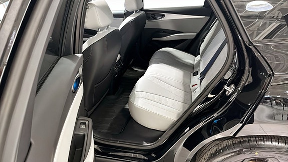 BYD Seal 6 17 of 25