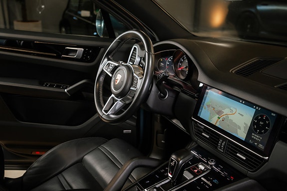 Porsche Cayenne 24 of 27