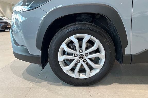 Toyota Corolla Cross 18 of 22