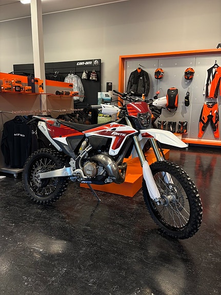 FANTIC 300 XE 2 of 3