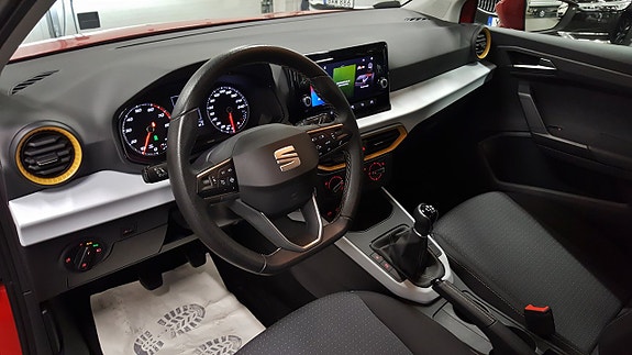 Seat Arona 23 of 23