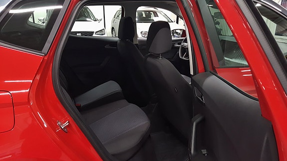 Seat Arona 9 of 23