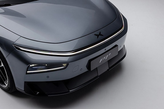 XPeng P7