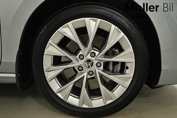 Skoda Superb 3 of 5