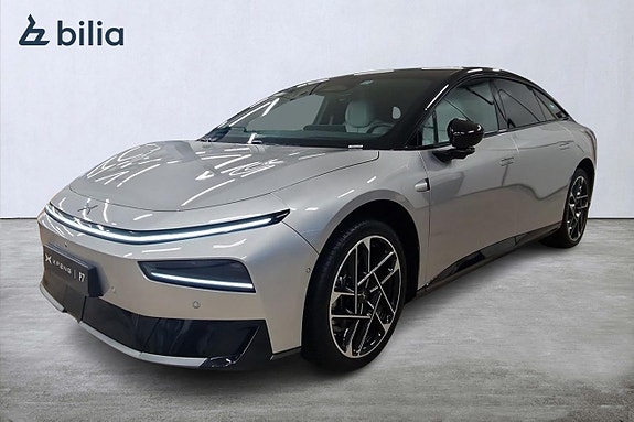 XPeng P7