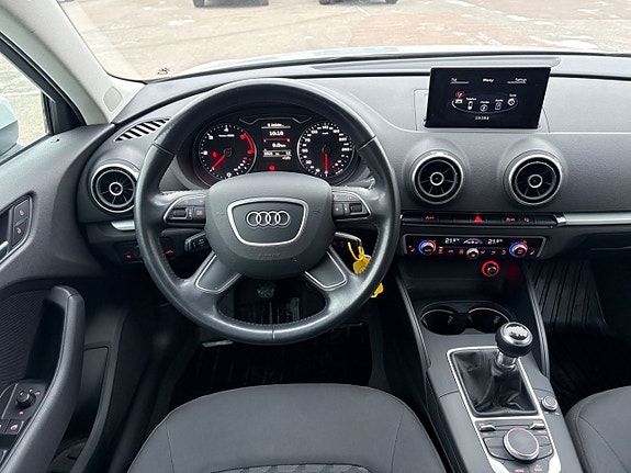 Audi A3 8 of 15