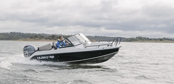 Kampanj Husky R5 Black Edition + Yamaha F80LB