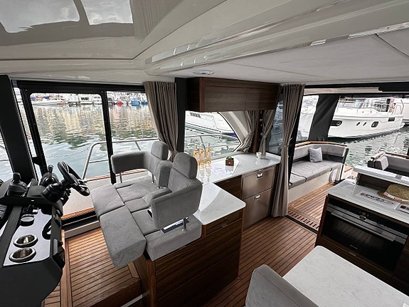 Marex 440 Gourmet Cruiser 2025 VP IPS 650 3 kabiner 2 of 5