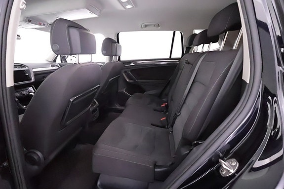 Volkswagen Tiguan Allspace 12 of 22