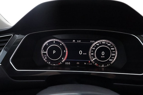Volkswagen Tiguan Allspace 17 of 22