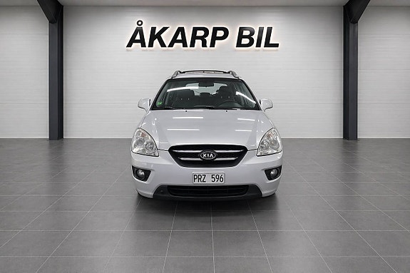 Kia Carens 2 of 5