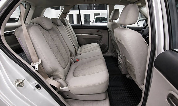 Kia Carens 9 of 9