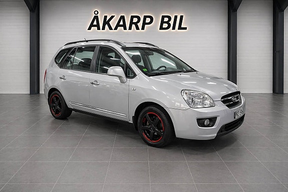 Kia Carens 3 of 5