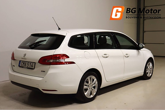 Peugeot 308 SW 3 of 5