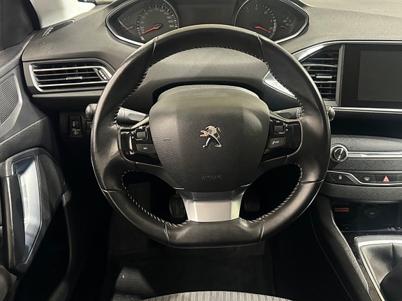 Peugeot 308 SW 14 of 18