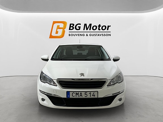 Peugeot 308 SW 2 of 18