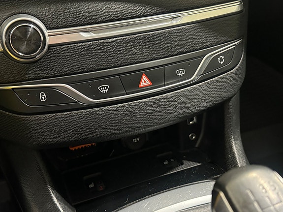 Peugeot 308 SW 17 of 18