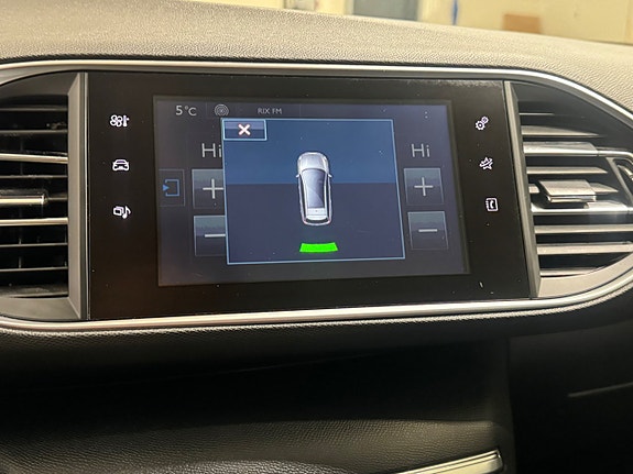 Peugeot 308 SW 18 of 18