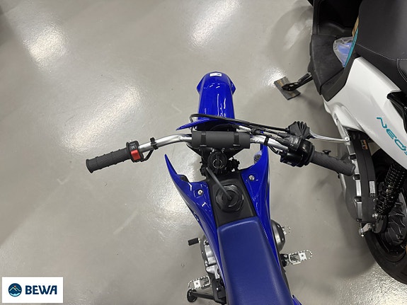 Yamaha TTR50E 2 of 3