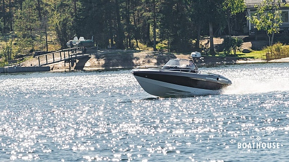 Hydrolift S-24 | Ilmor M10-725 18 of 30