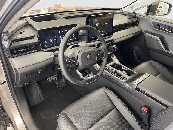 Toyota RAV4 6 of 22