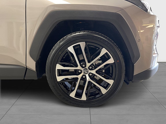 Toyota RAV4 14 of 22