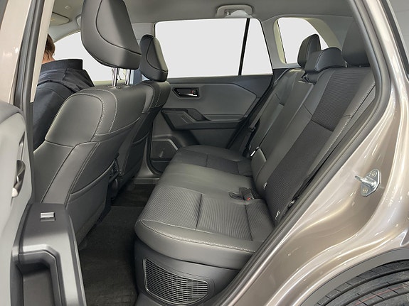 Toyota RAV4 22 of 22