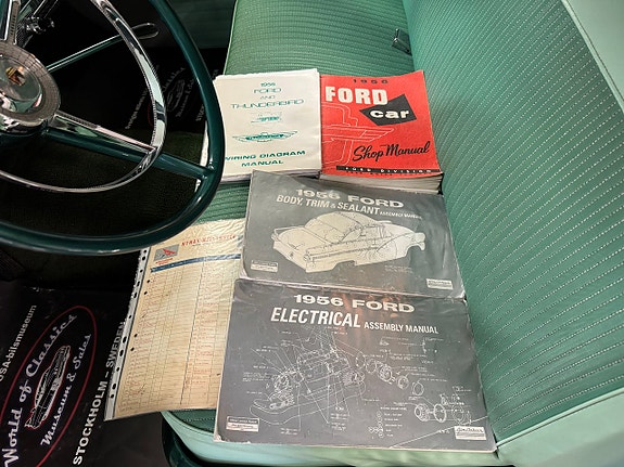 Ford Country 16 of 27