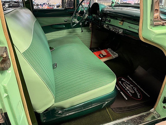 Ford Country 19 of 27