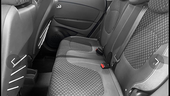 Renault Captur 5 of 7