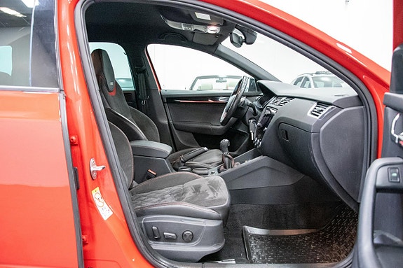 Skoda Octavia RS 16 of 27