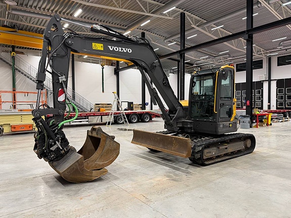 Volvo ECR88D 2.564 timmar Steelwrist, C-smörj, 2 st skopor