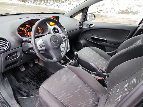 Opel Corsa 9 of 10