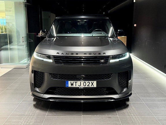 Land Rover Range Rover Sport 2 of 5