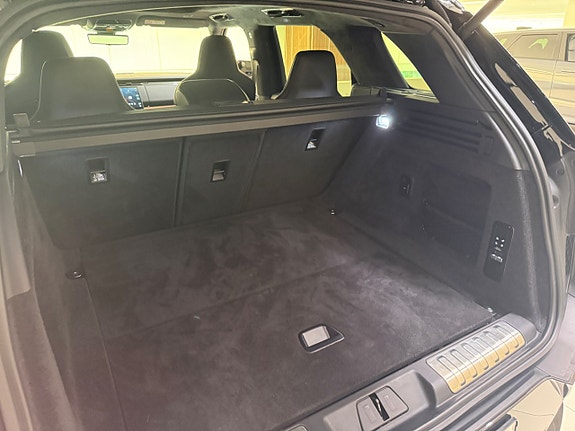 Land Rover Range Rover Sport 22 of 24
