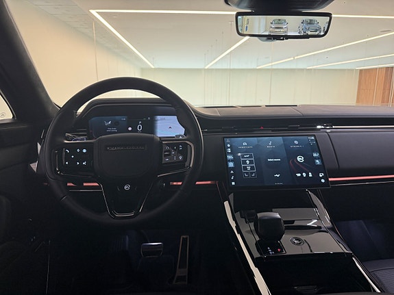 Land Rover Range Rover Sport 13 of 24
