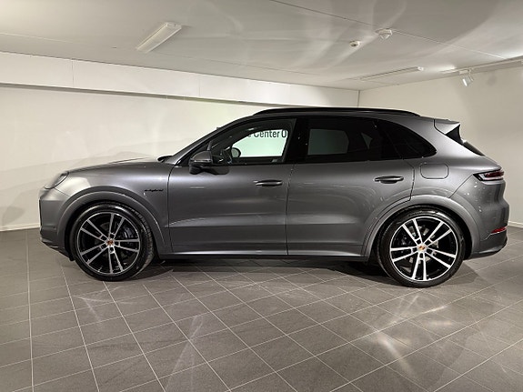 Porsche Cayenne 8 of 19