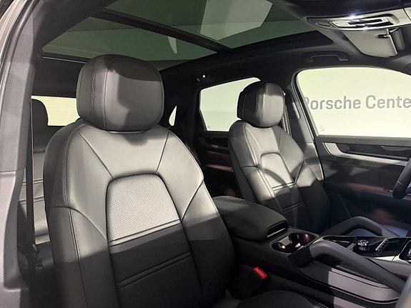 Porsche Cayenne 17 of 19