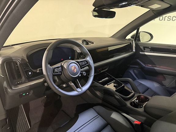 Porsche Cayenne 13 of 19