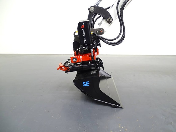 Bobcat E35Z - 23 / Rototilt R1 / Grip / S40 6 of 7