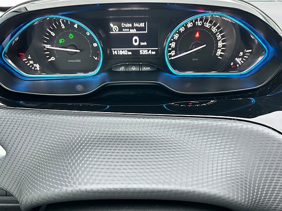 Peugeot 2008 12 of 15