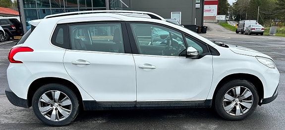 Peugeot 2008 4 of 5