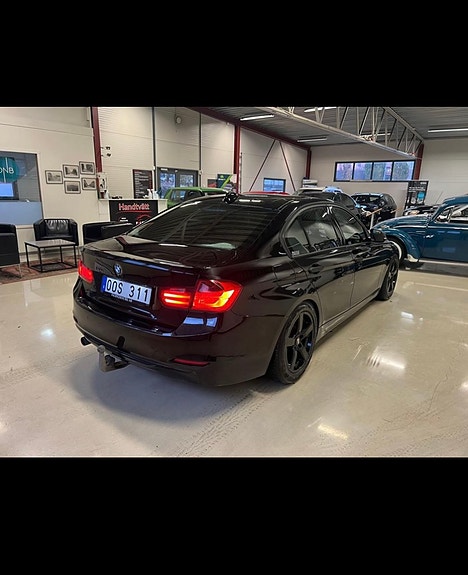 BMW 320d 4 of 9