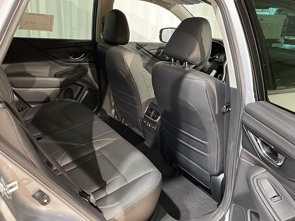 Subaru Outback 8 of 15
